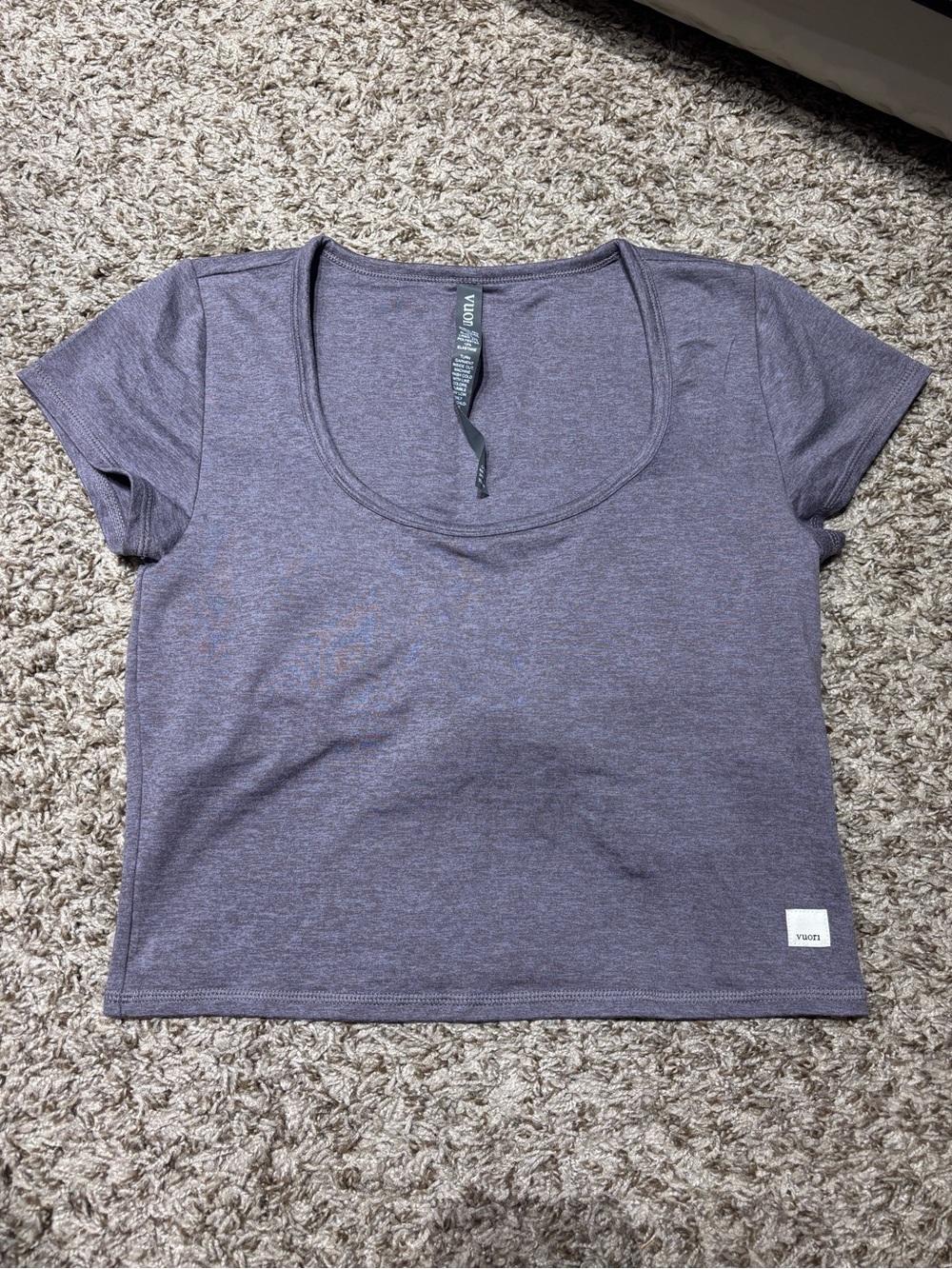 Vuori Halo Crop Top in Sawyer Heather size Medium